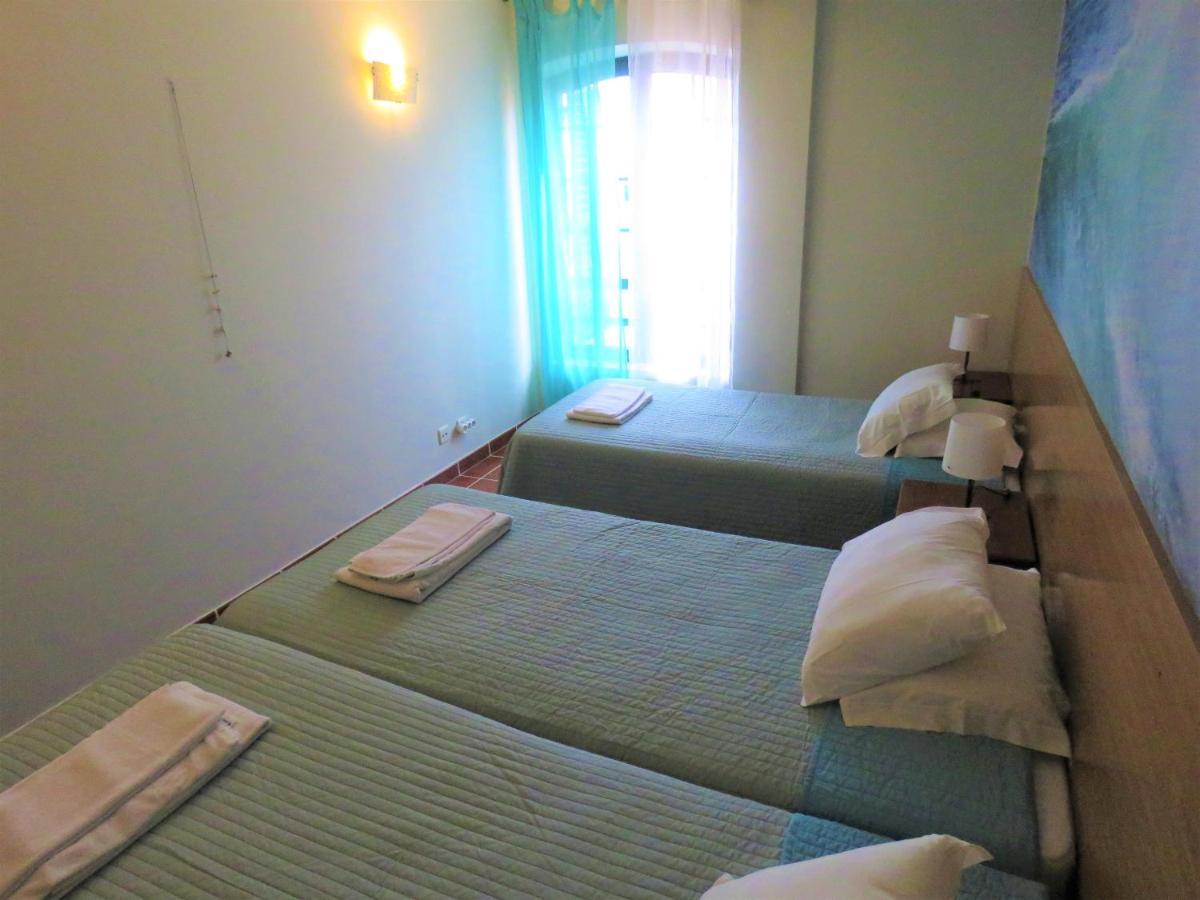 Supertubos Beach Hostel 아토우기아다발레이아 외부 사진