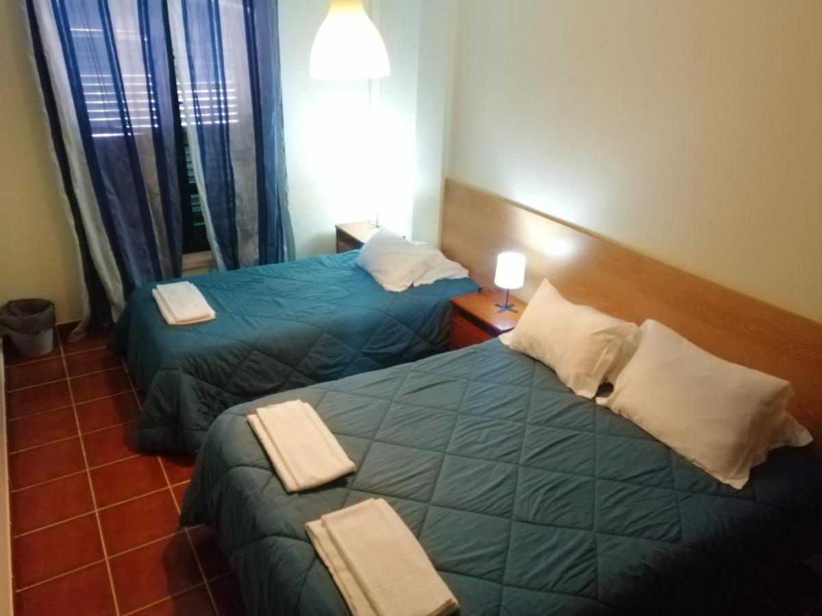 Supertubos Beach Hostel 아토우기아다발레이아 외부 사진