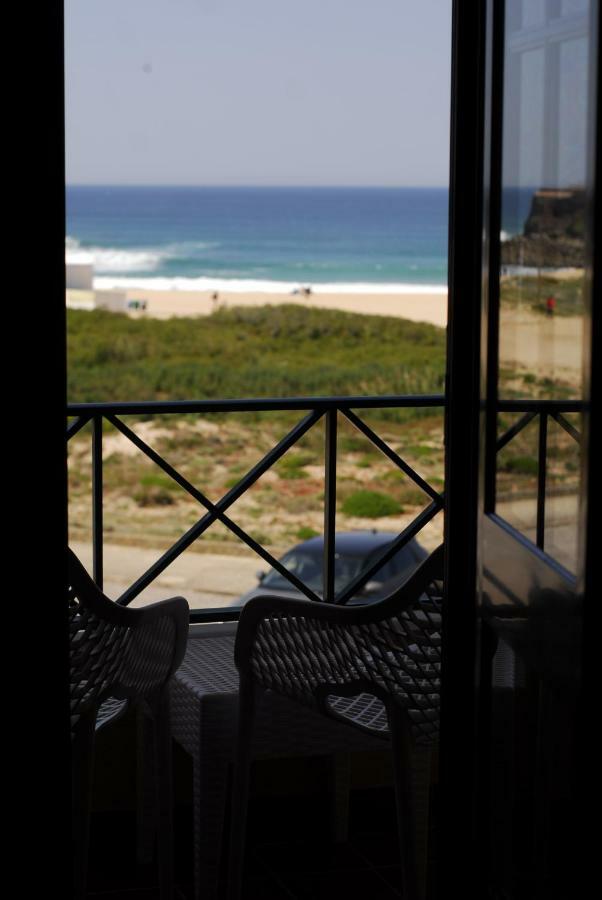 Supertubos Beach Hostel 아토우기아다발레이아 외부 사진
